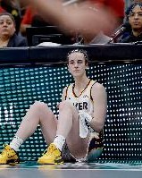 球星的影响力！克拉克赛季报销后WNBA球票均价从89美元跌至62美元